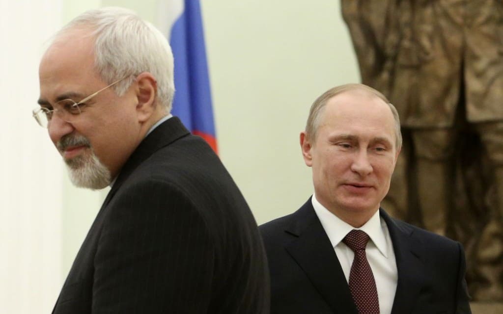 علاقات "عكس السير" بين بوتين وظريف؟